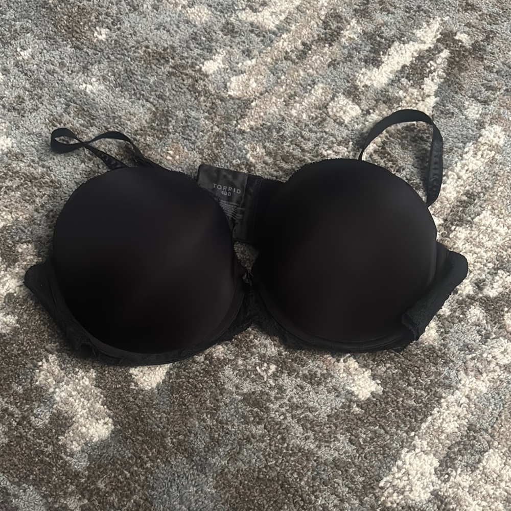Torrid Black Full Coverage Bra with Molded Cups and Adjustable Straps